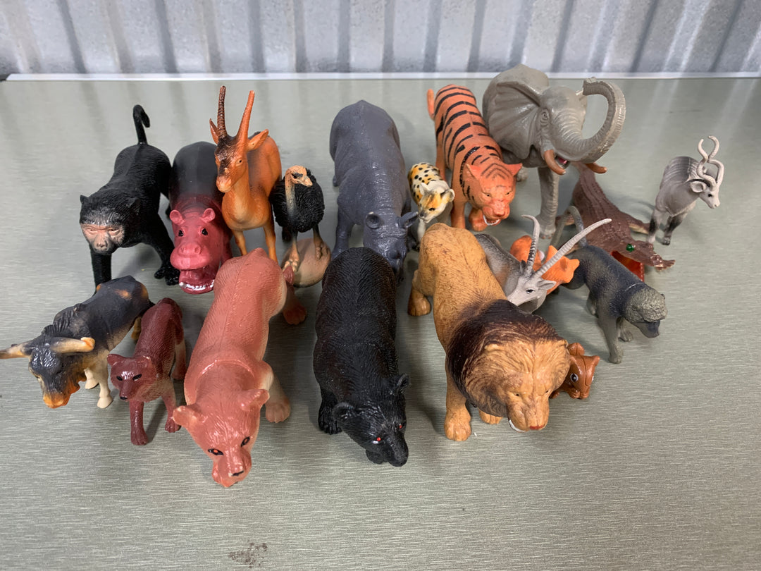 Stor samling dyrefigurer – ville dyr