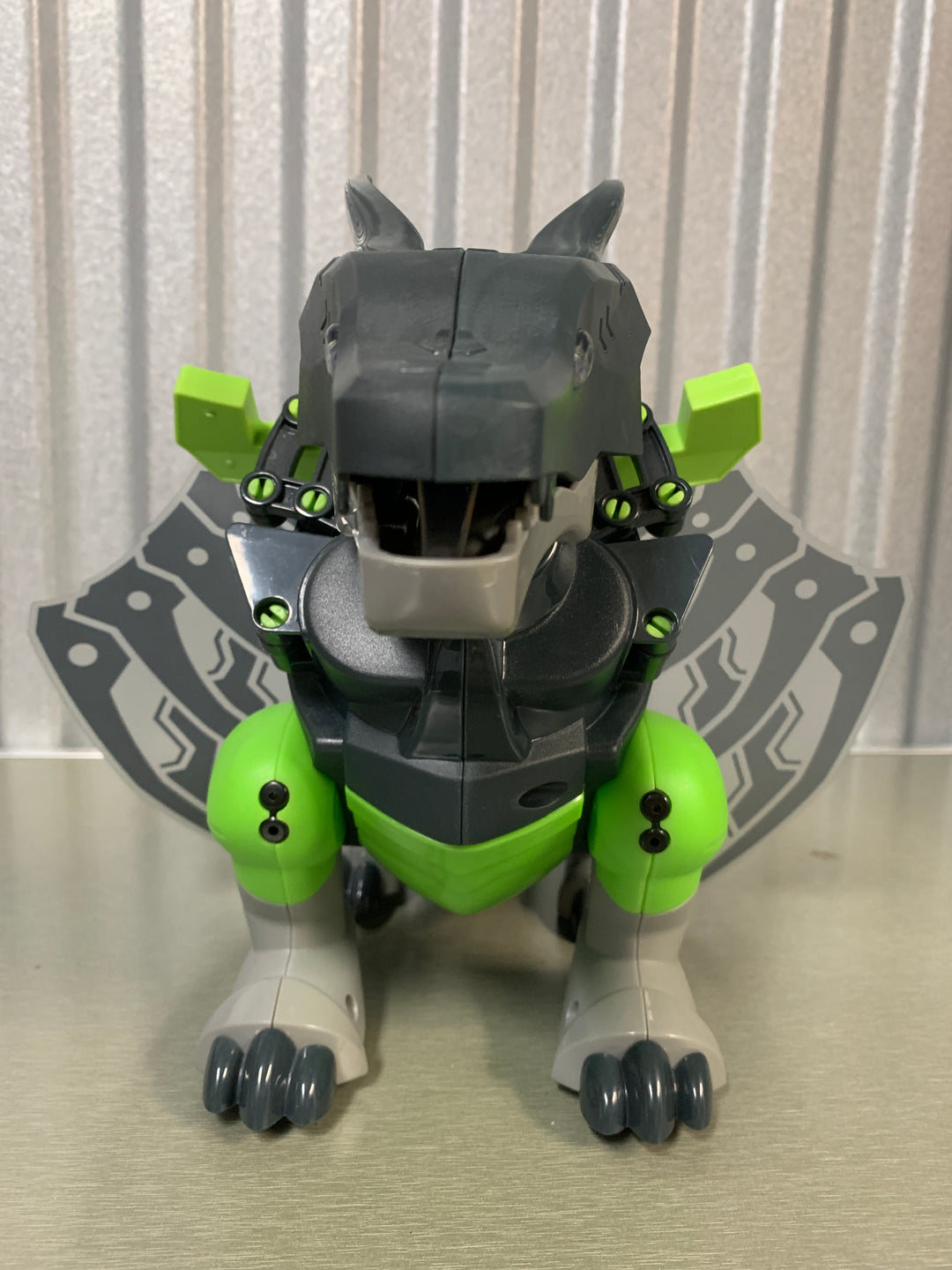 Stor elektronisk robotdinosaur