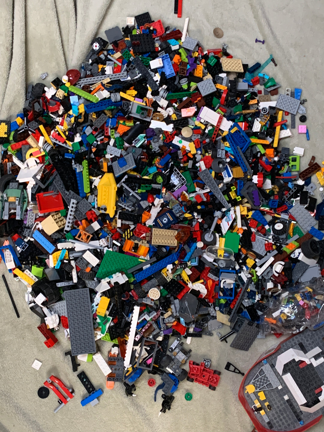 Stor kasse / haug med løse LEGO-klosser