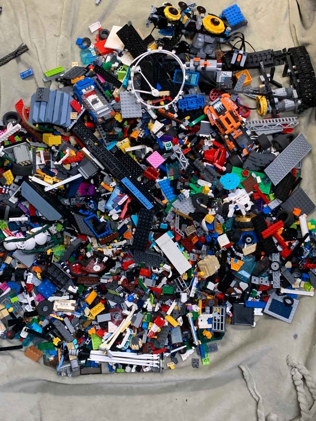 Stor samling LEGO Technic og løse spesialdeler
