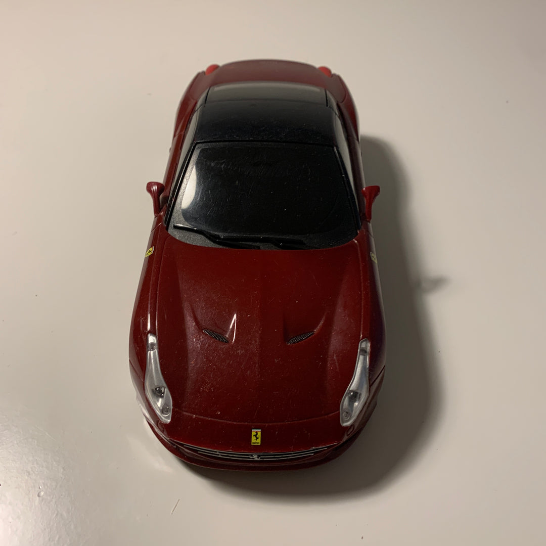 Ferrari FF rød lekebil / modellbil