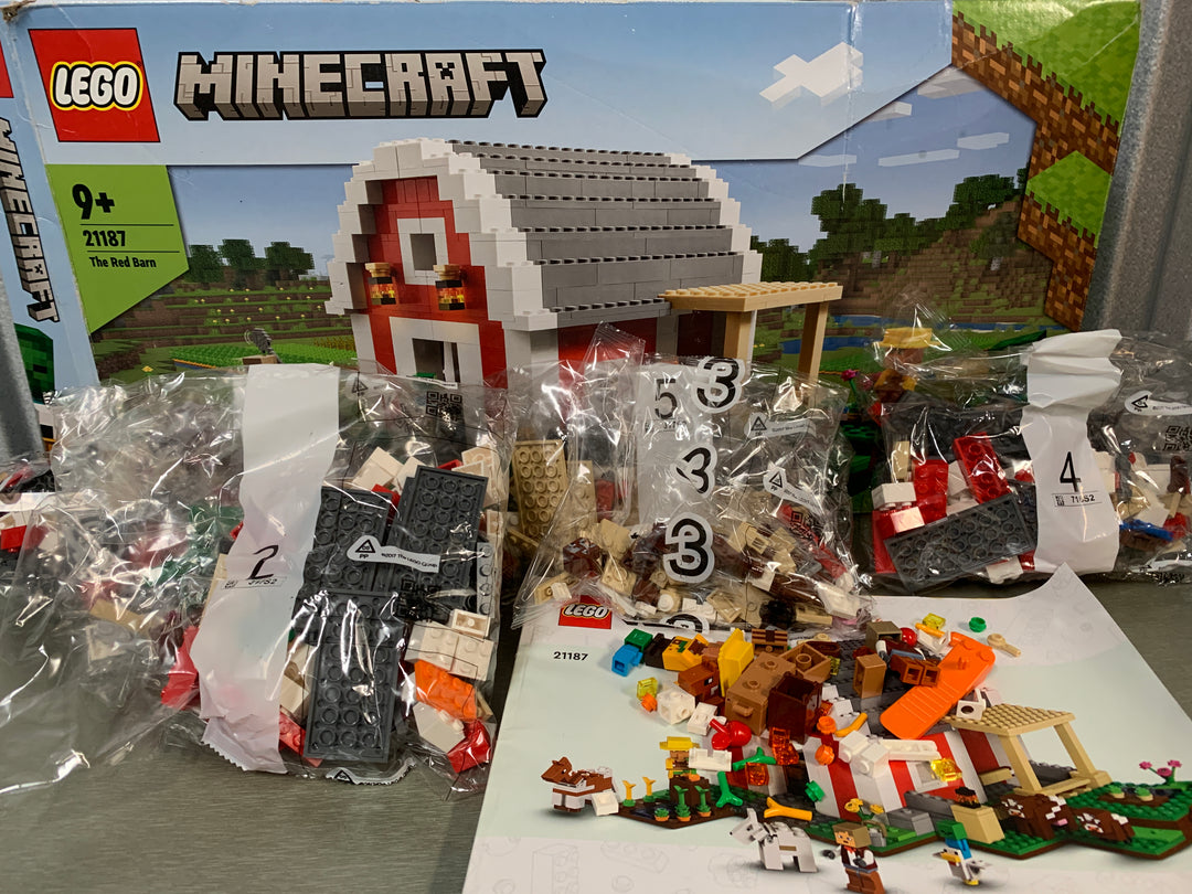 LEGO Minecraft 21187 The Red Barn