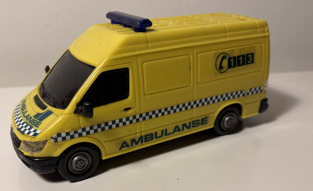 Ambulanse 113 – norsk lekebil (Mercedes Sprinter)