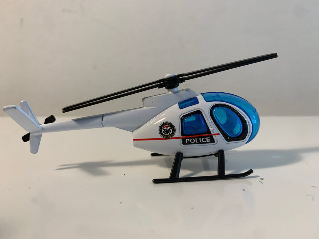 Politihelikopter (Hvit med blå ruter)