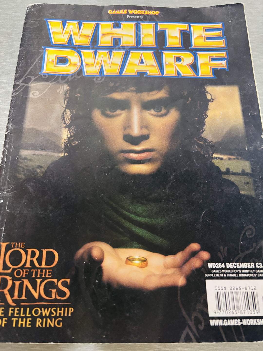 Red. Andy Hamblin. 2001. White Dwarf WD264.