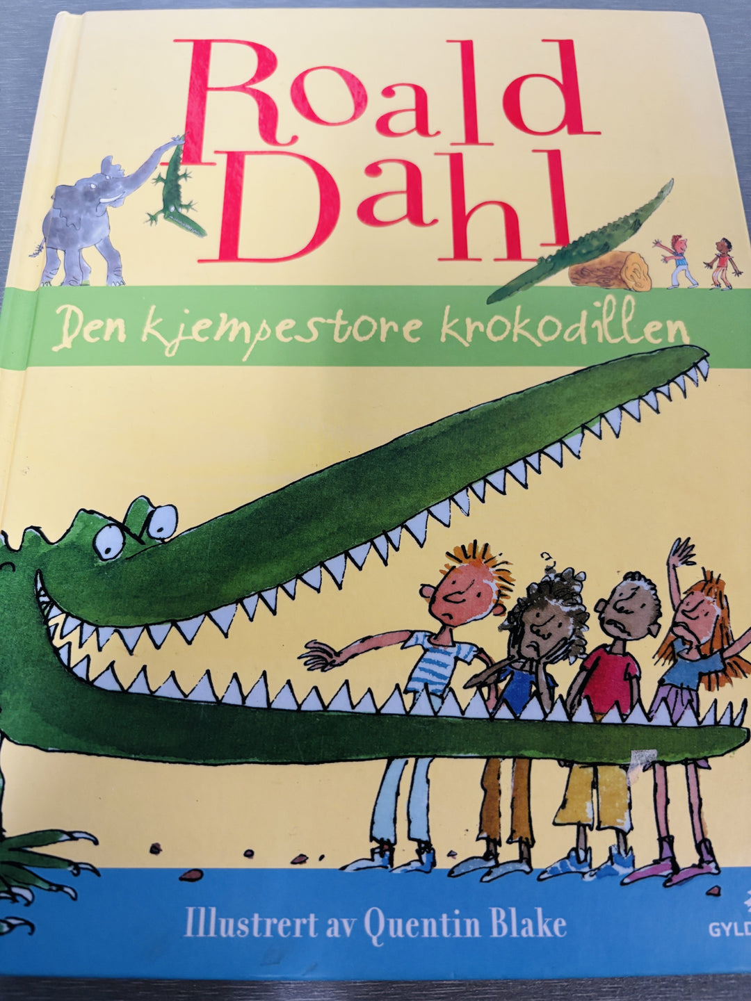 Roald Dahl. 1983 (norsk utg.). Den kjempestore krokodillen