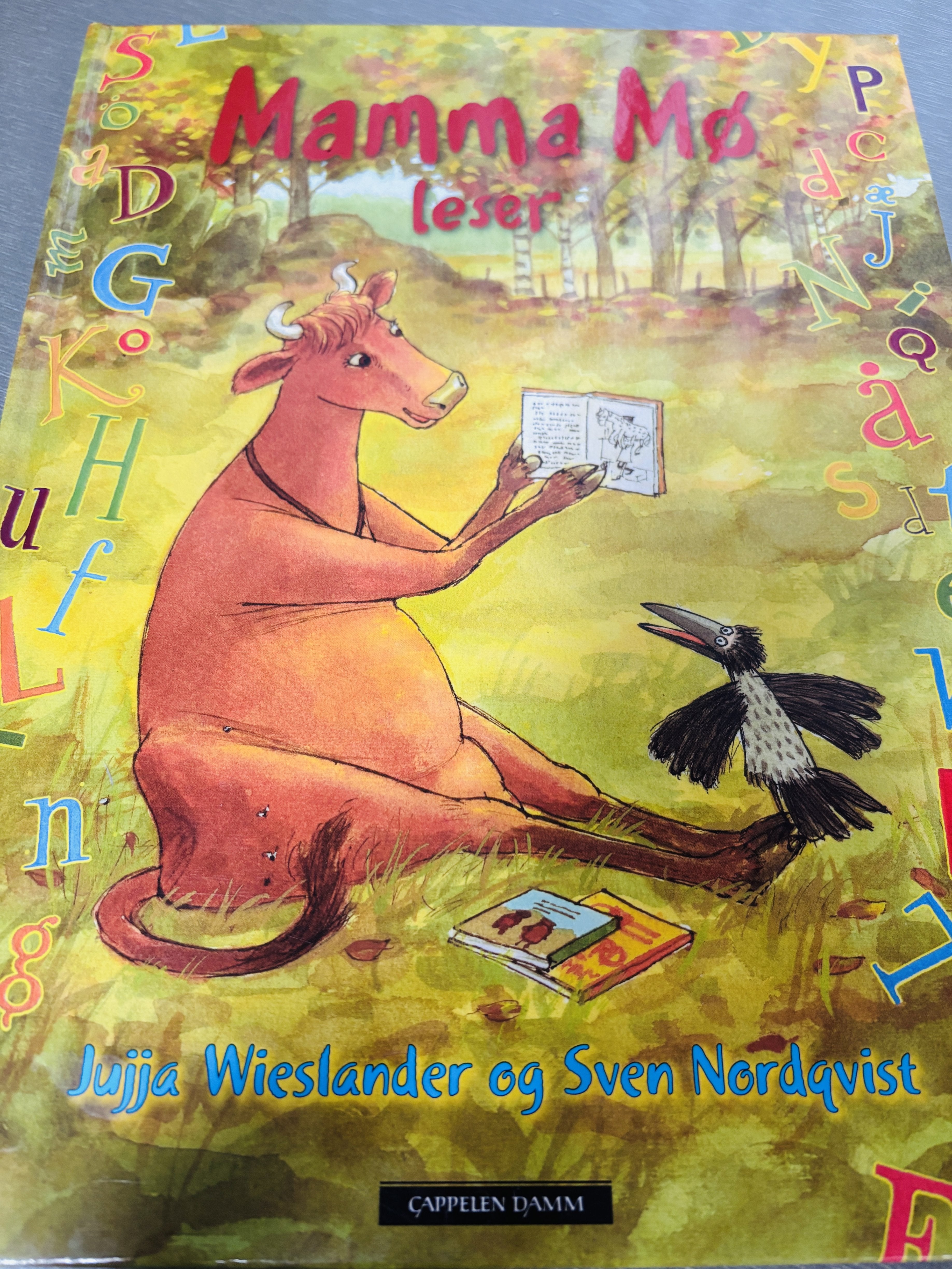 Jujja Wieslander & Sven Nordqvist. Mamma Mø leser