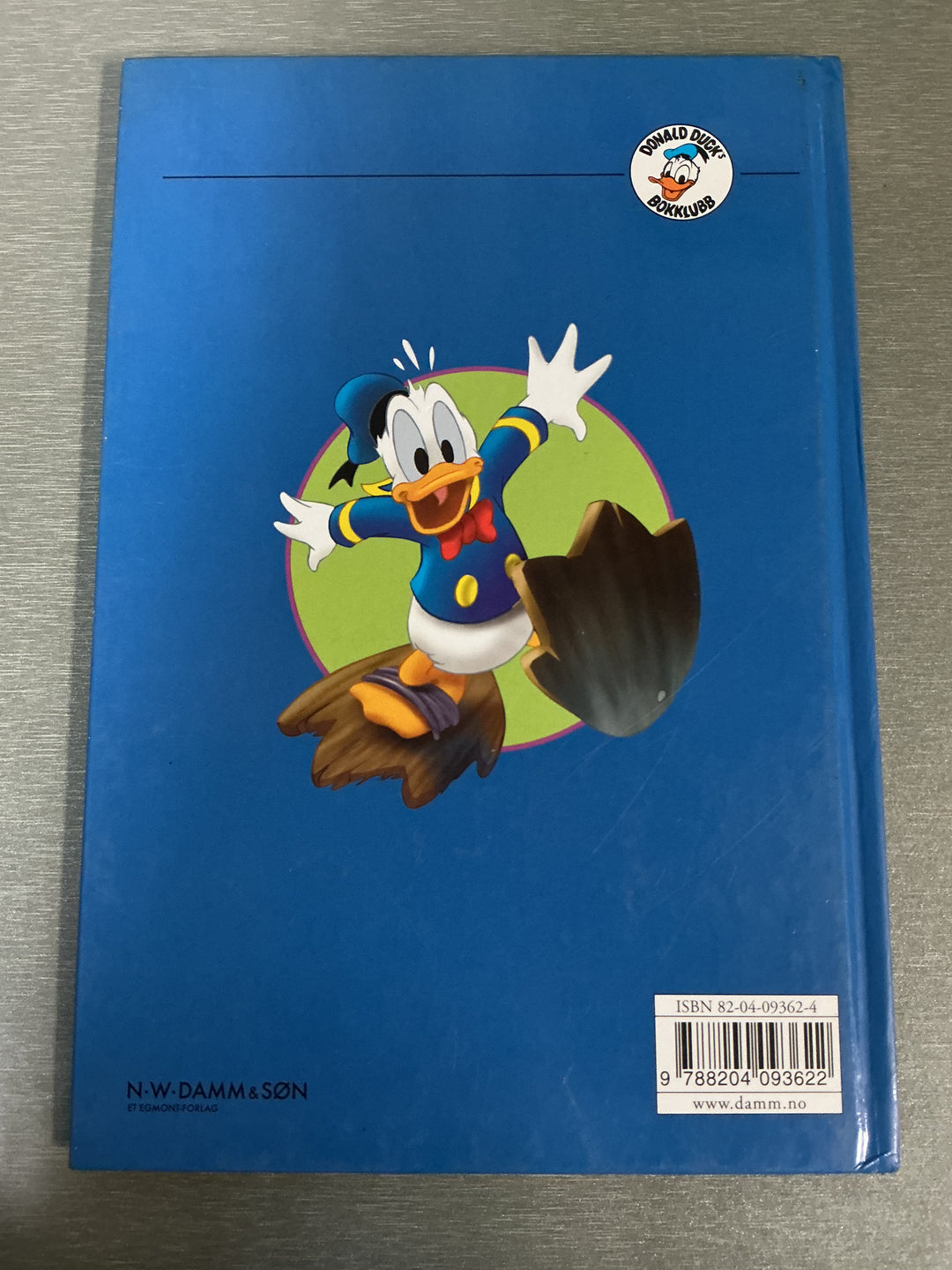 Disney. Ole, Dole & Doffen med Hakkespettene på sporet. Bok.