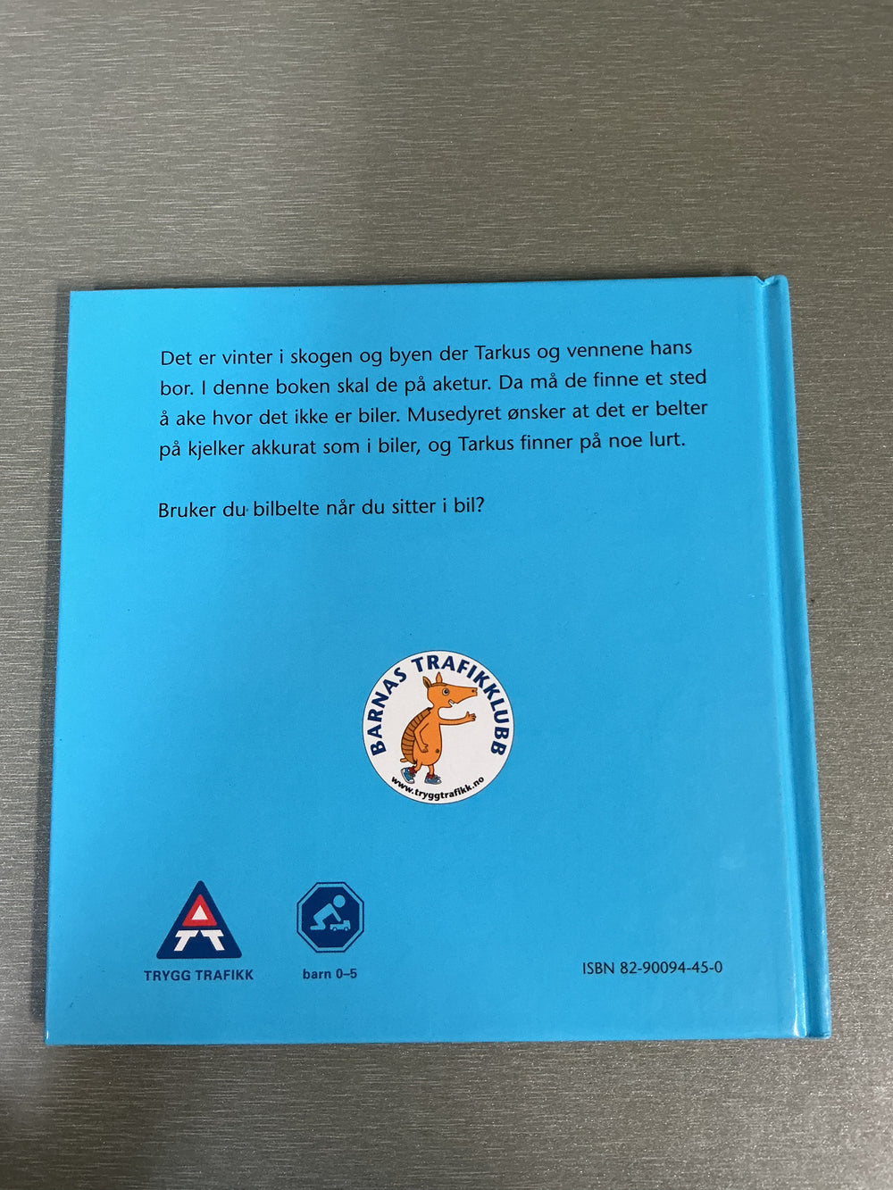 Trygg Trafikk - Beltedyr i akebakken. Bok.
