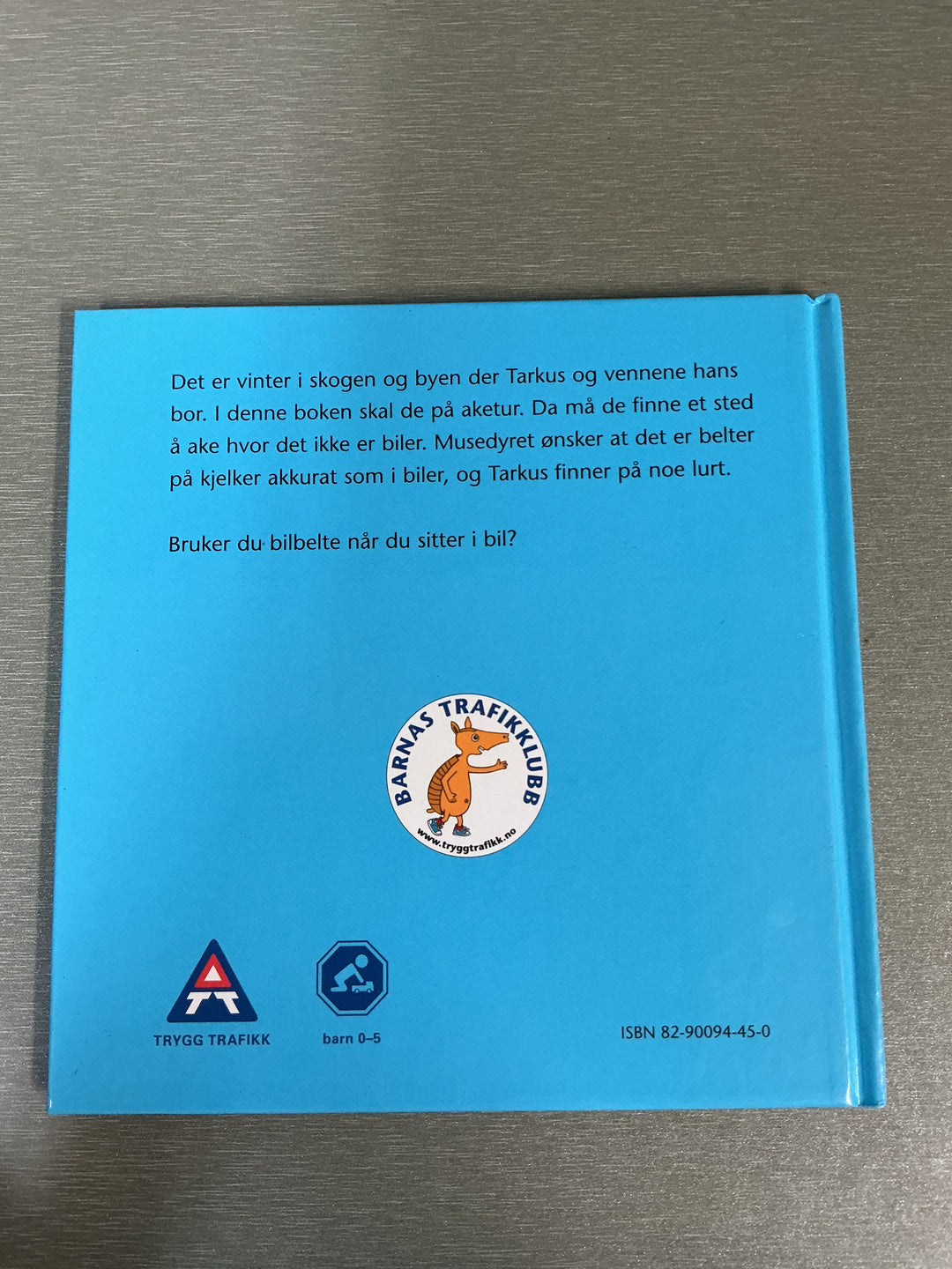 Trygg Trafikk - Beltedyr i akebakken. Bok.