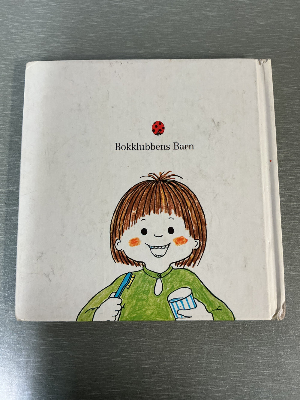 Gunilla Wolde. Emma hos tannlegen / Emma i barnehagen / Thomas bader / Thomas rydder. Bok.
