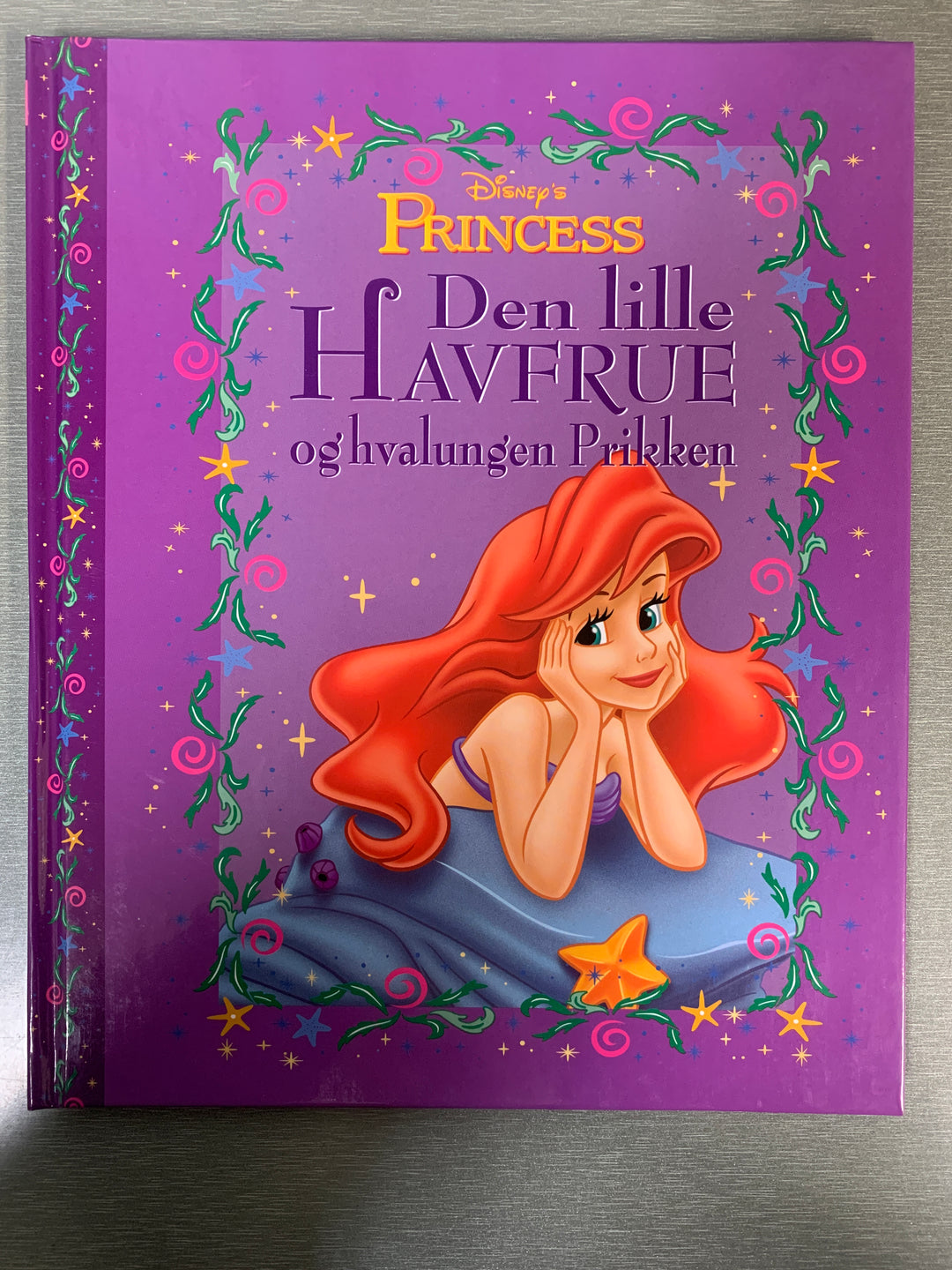Disney. Princess: Den lille havfrue og hvalungen Prikken. Bok.