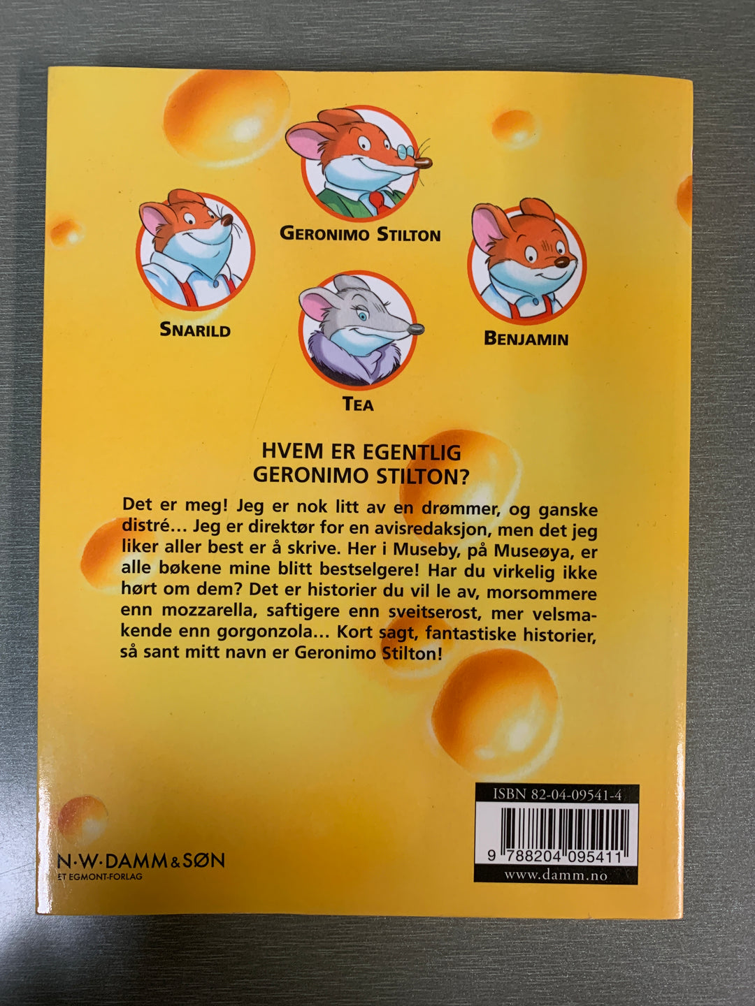 Geronimo Stilton. Kattepiratskipet. Bok.
