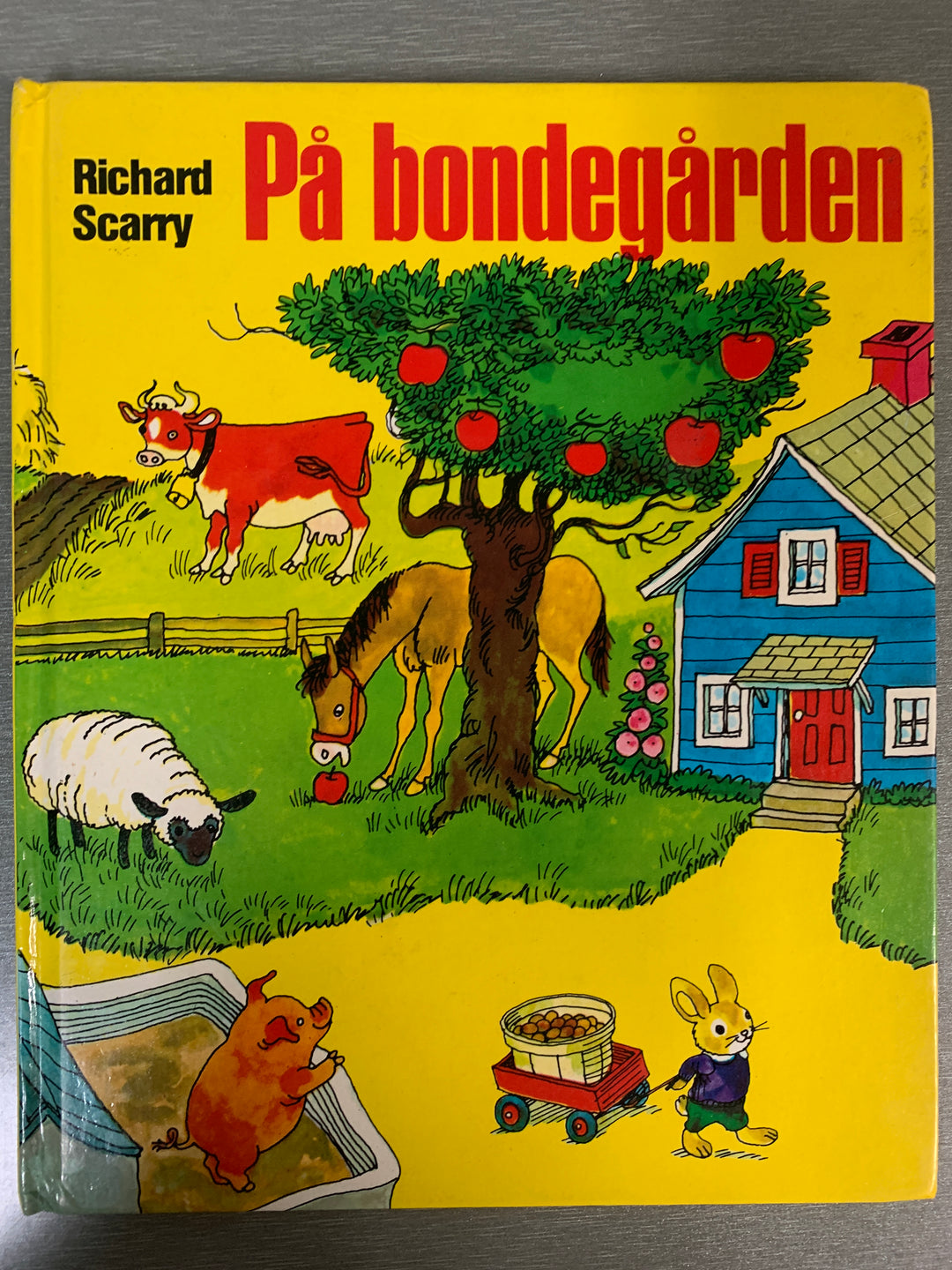 Richard Scarry. På bondegården. Bok.