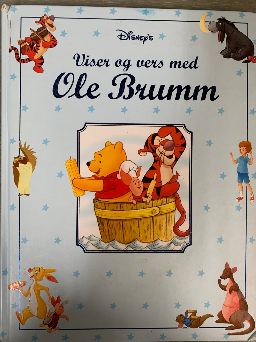 Disney. Viser og vers med Ole Brumm. Bok.