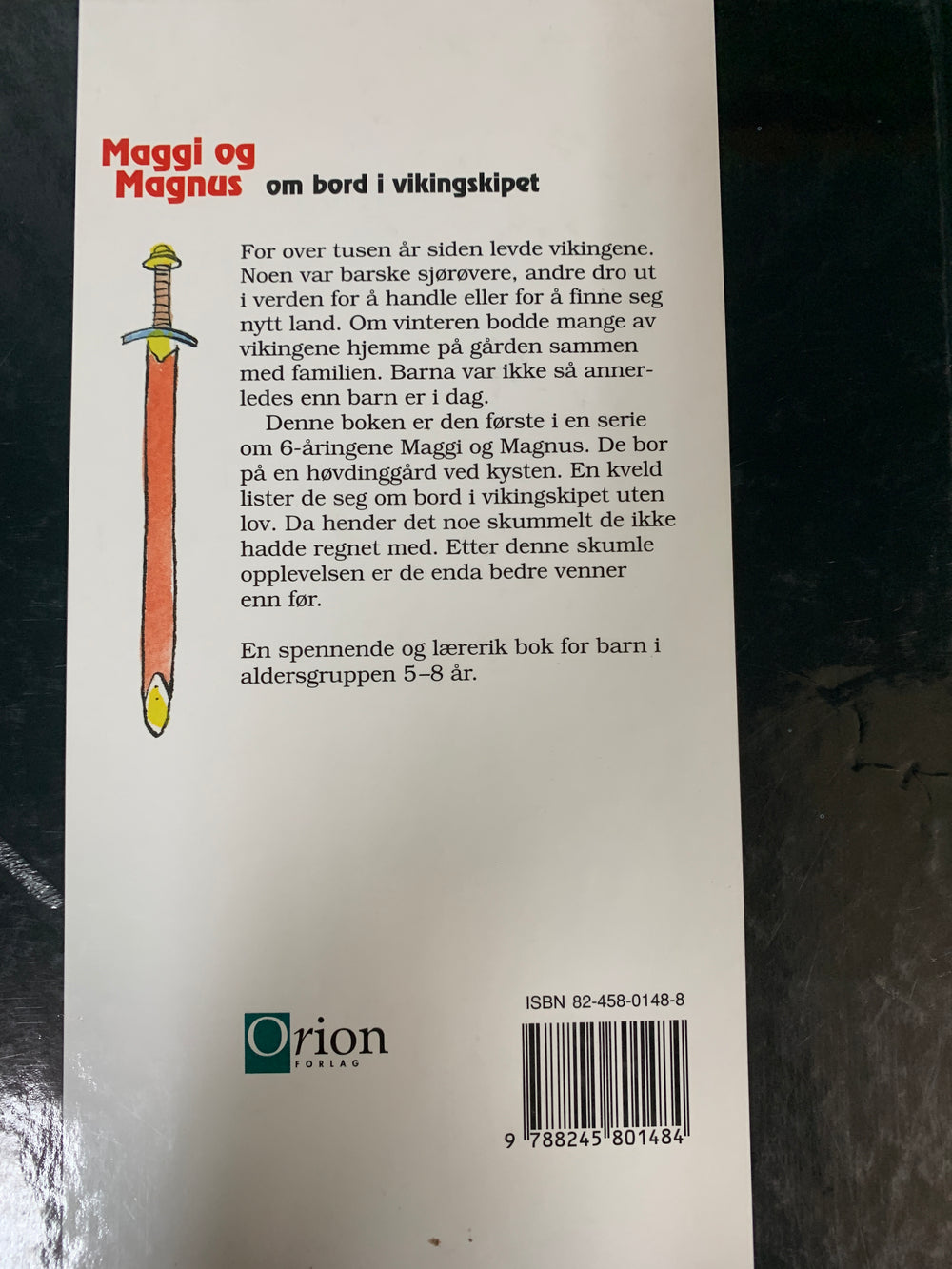Frid Ingulstad / Tor Morisse: Maggi og Magnus om bord i vikingskipet. Bok.