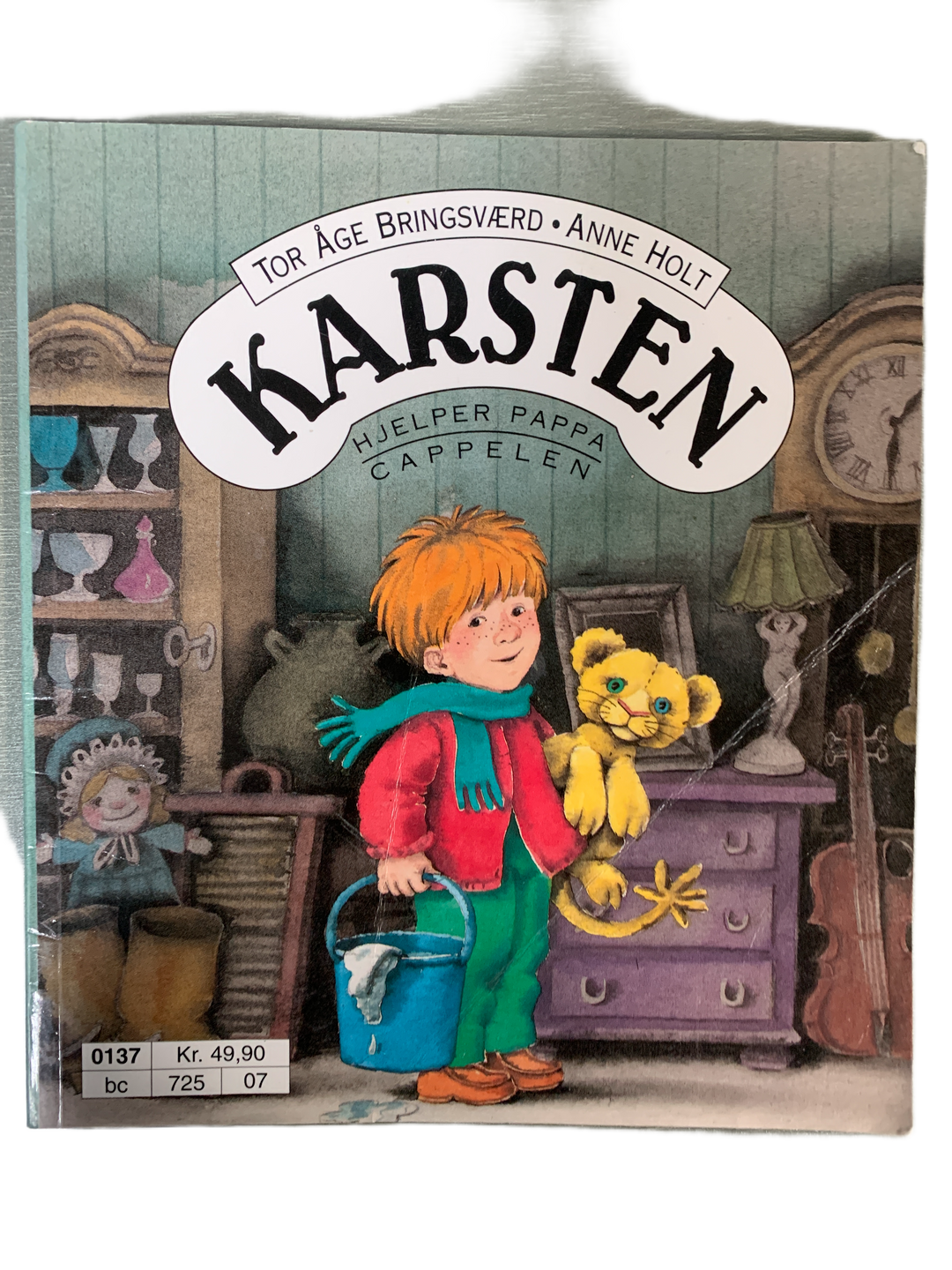 Tor Åge Bringsværd & Anne G. Holt. 1993. Karsten hjelper pappa. Bok.