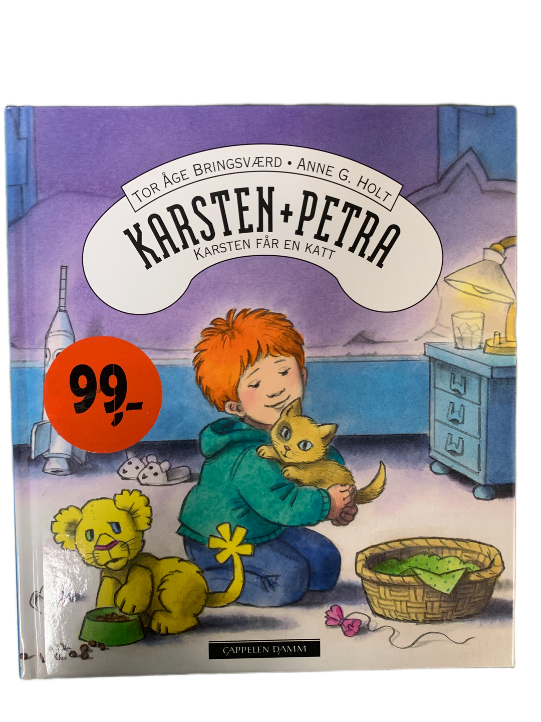 Tor Åge Bringsværd & Anne G. Holt. 2002. Karsten + Petra: Karsten får en katt. Bok.