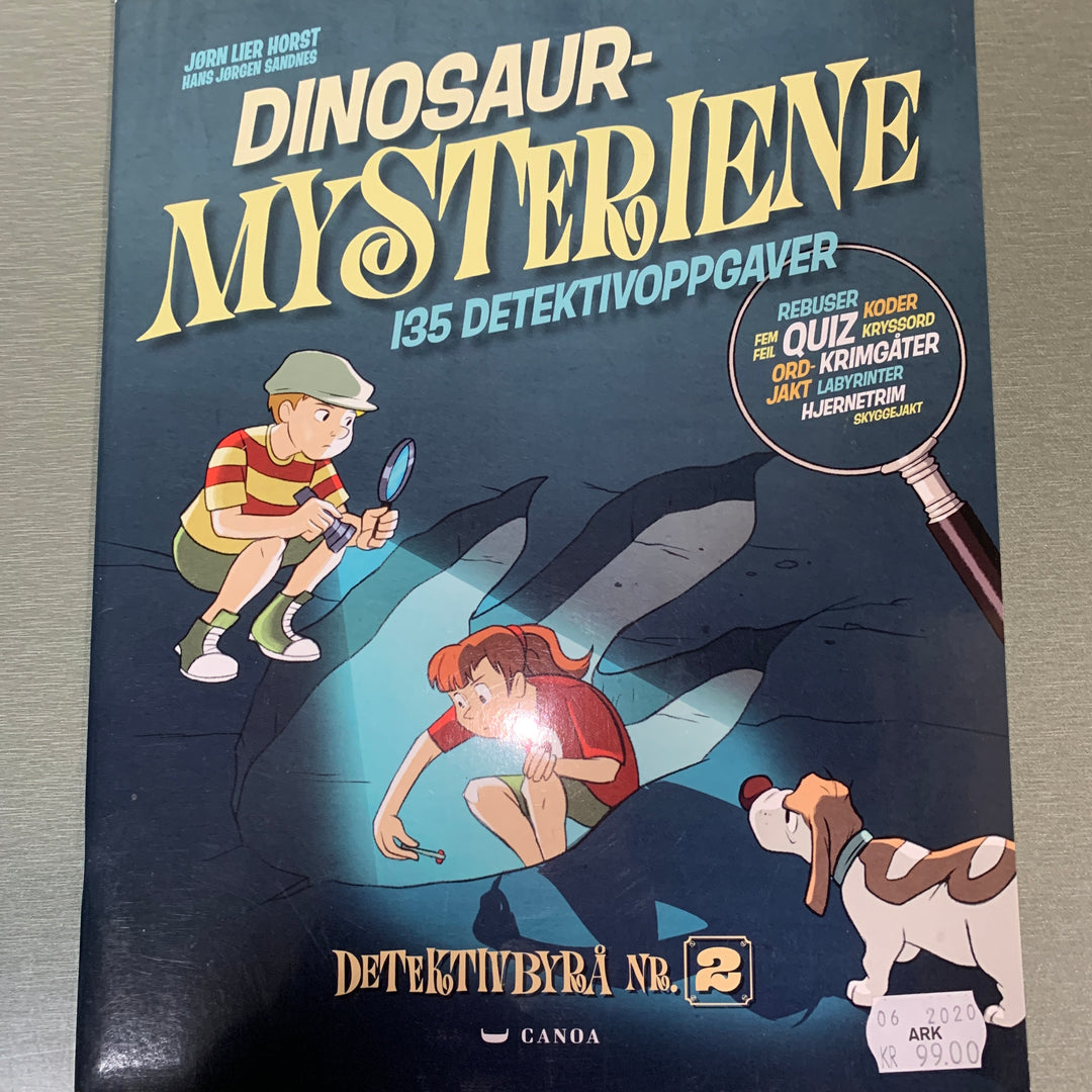 Jørn Lier Horst og Hans Jørgen Sandnes. 2020. Dinosaurmysteriene: 135 detektivoppgaver. Bok.