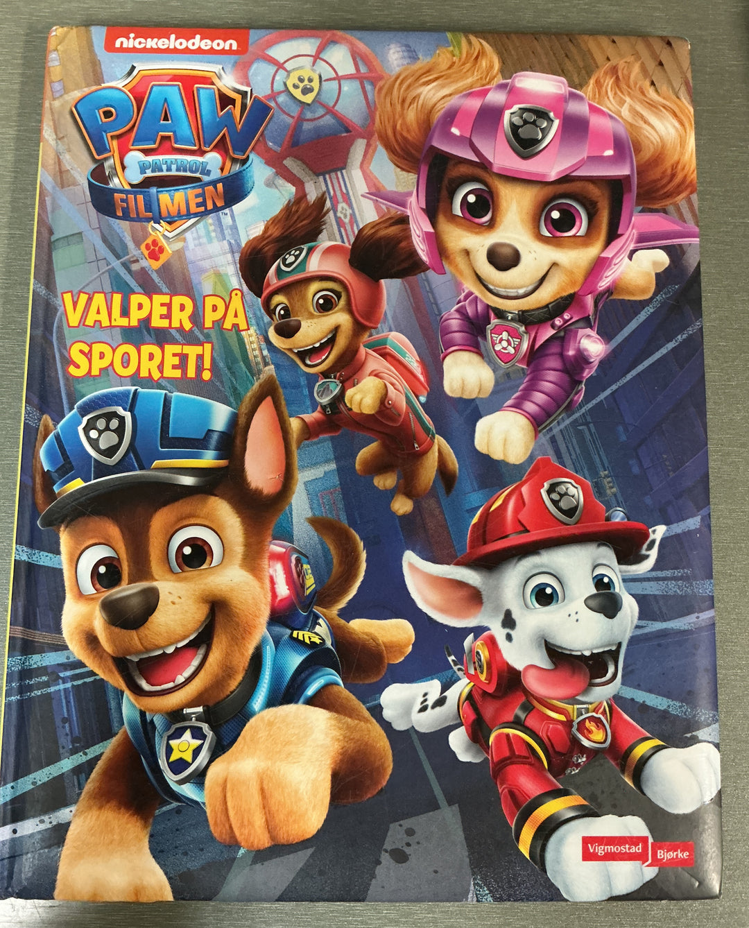 2022. Paw Patrol Filmen: Valper på sporet! Bok.