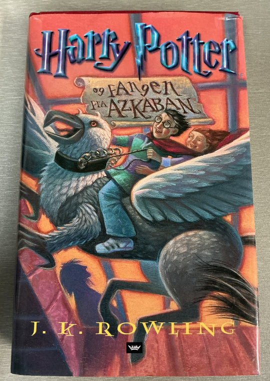 J.K. Rowling. 2000. Harry Potter og fangen fra Azkaban. Bok.