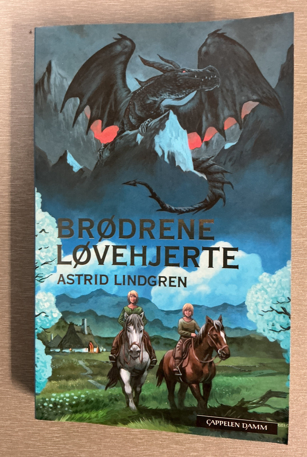 Astrid Lindgren. Brødrene Løvehjerte. Bok.