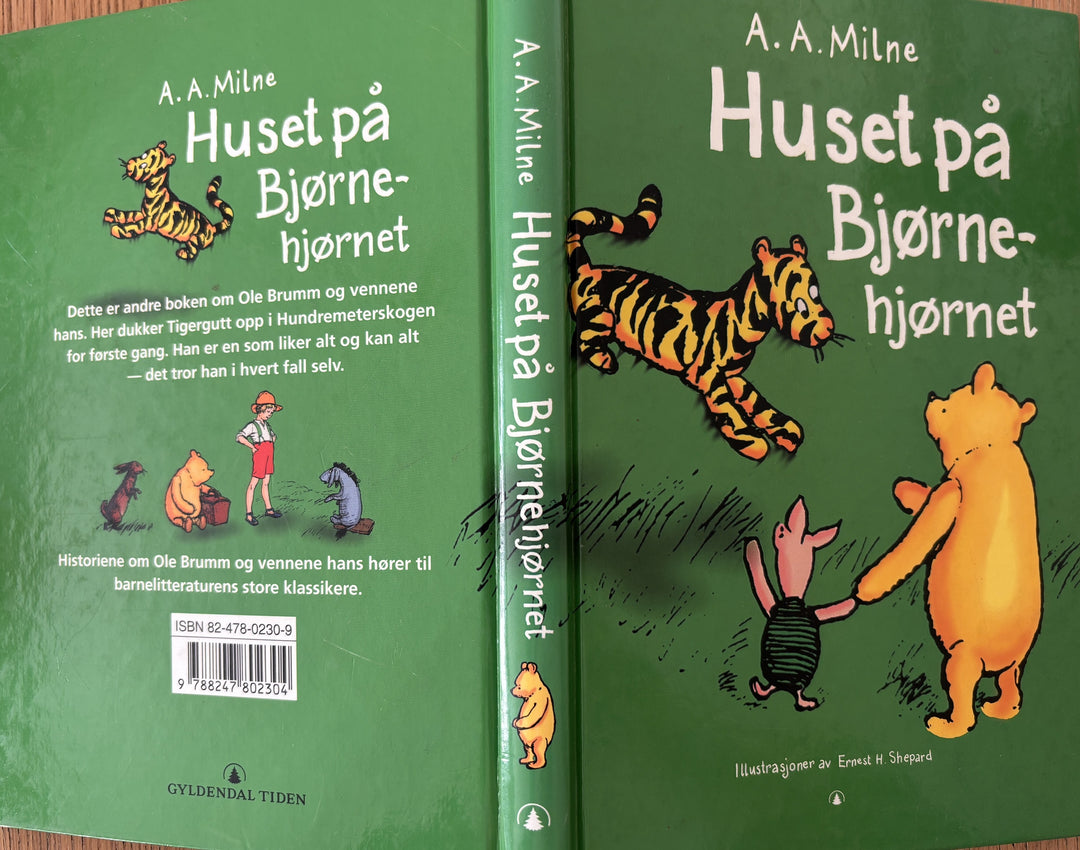 A. A. Milne. Huset på Bjørnehjørnet. Bok.