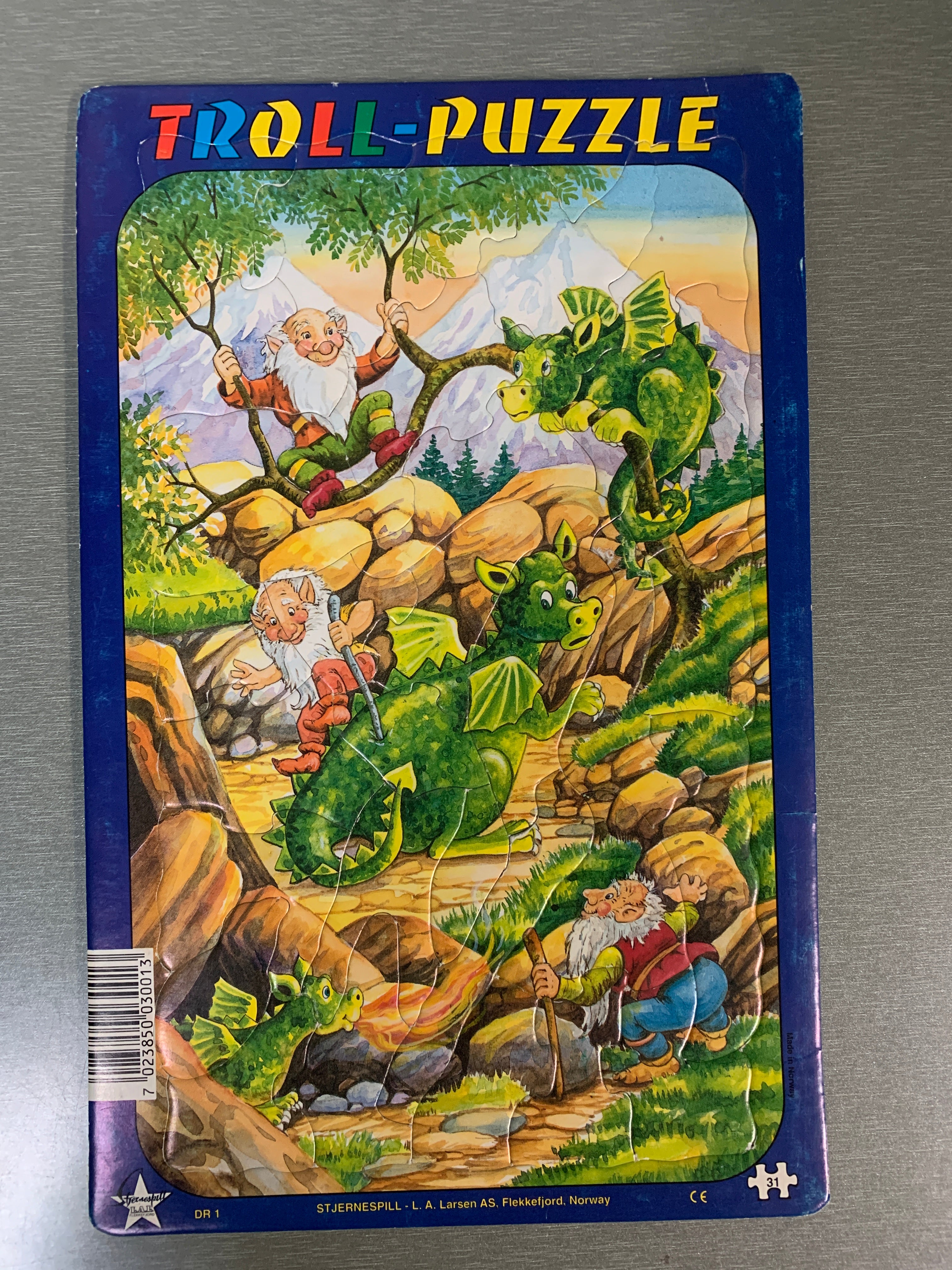 Troll-Puzzle. Puslespill 31 deler.