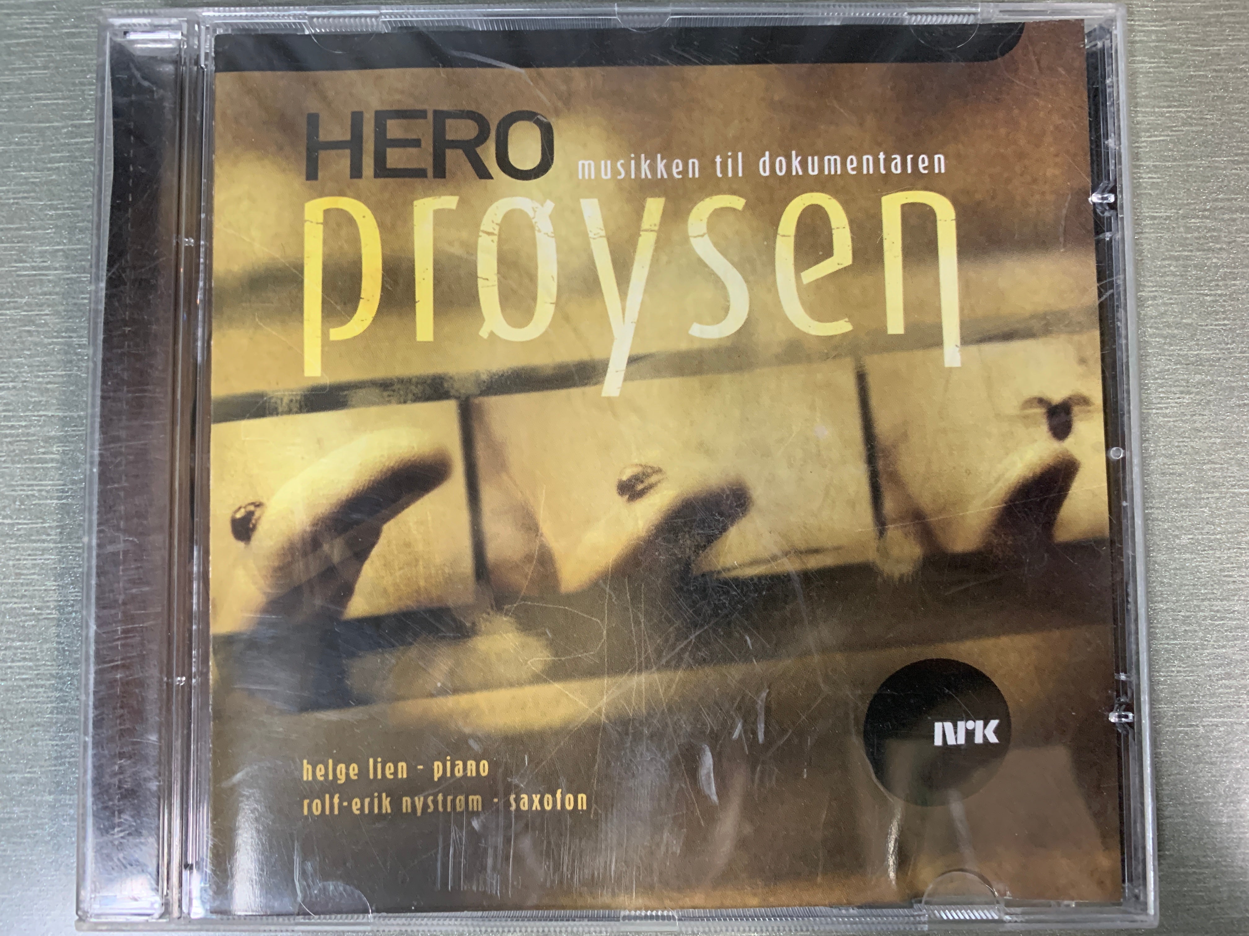 Hero – Musikken til dokumentaren Prøysen (2004). CD.