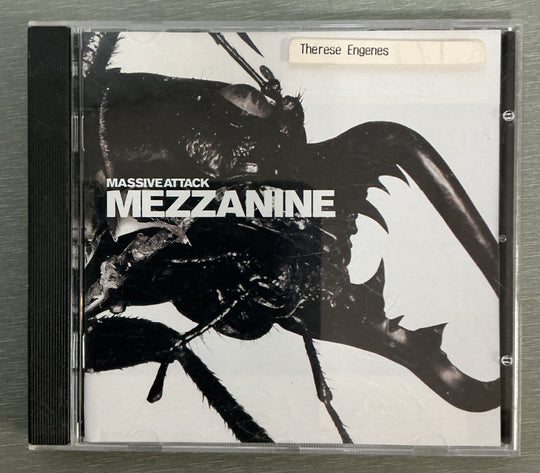 Massive Attack – Mezzanine. 1998. CD.