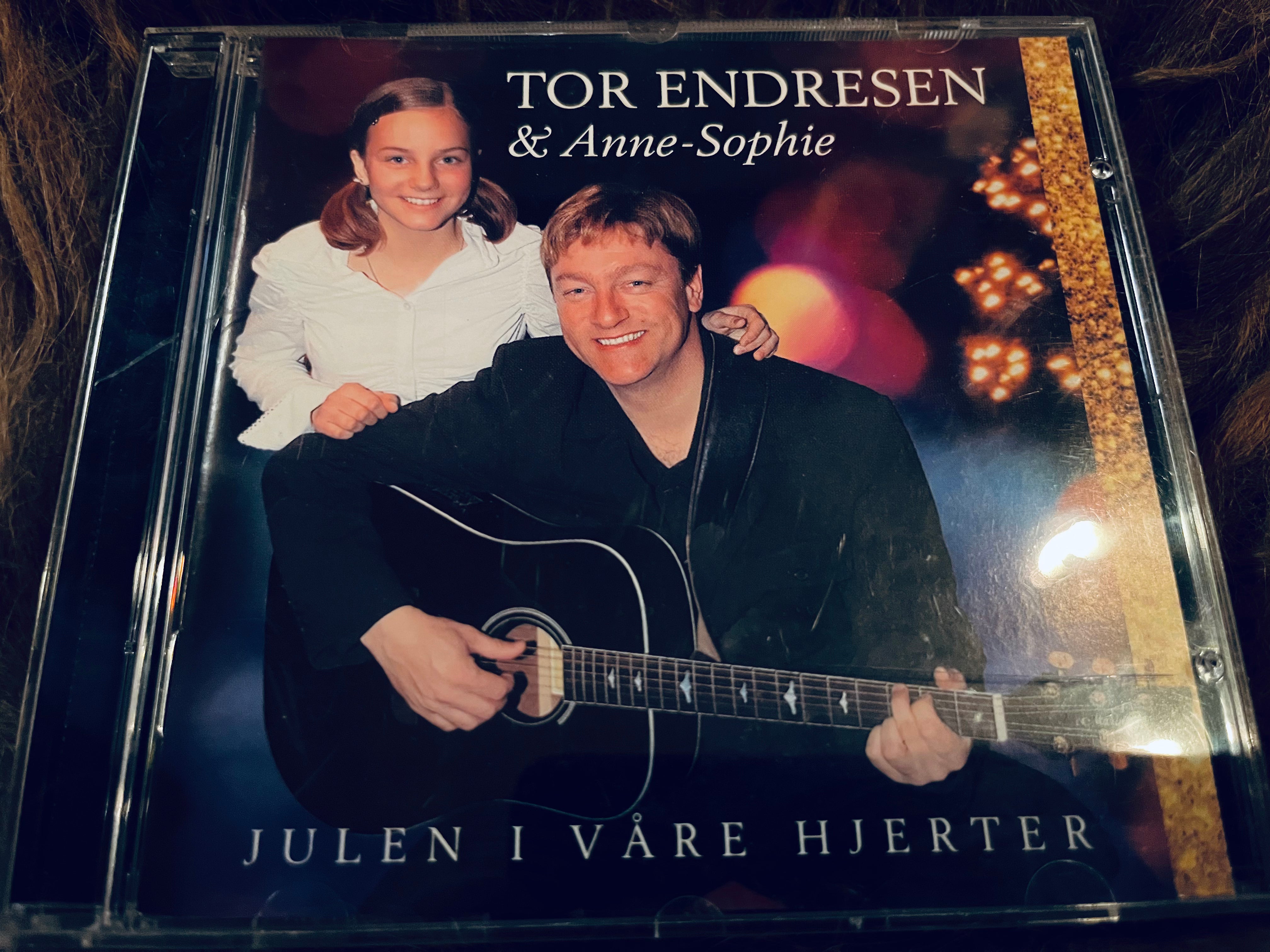 Tor Endresen & Anne Sophie. Julen i våre hender. 2001. CD.