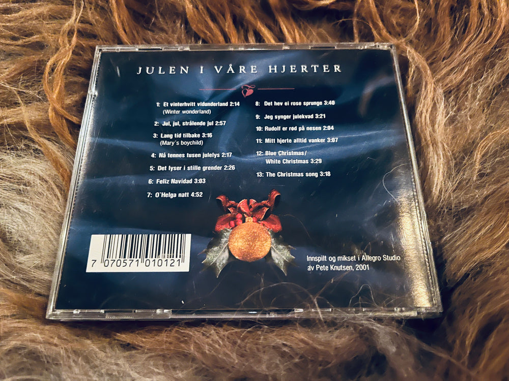 Tor Endresen & Anne Sophie. Julen i våre hender. 2001. CD.