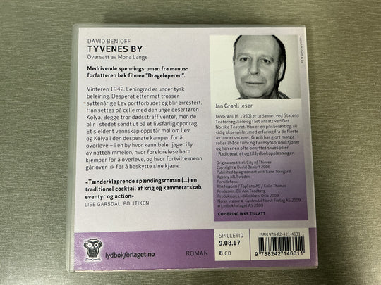 David Benioff. Tyvenes by. 2008. Lydbok på CD.
