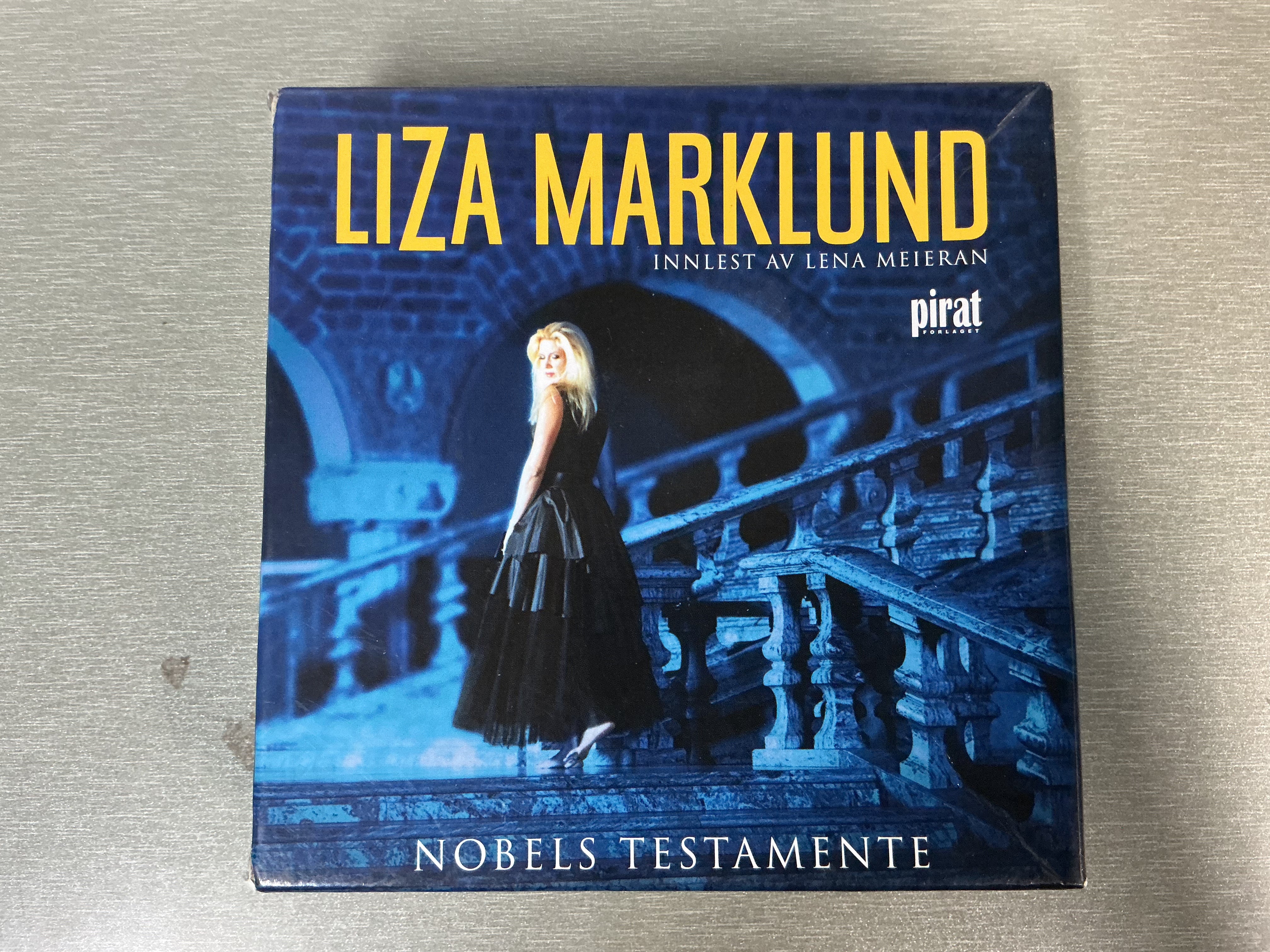 Liza Marklund. Nobels testamente. 2006. Lydbok på CD.