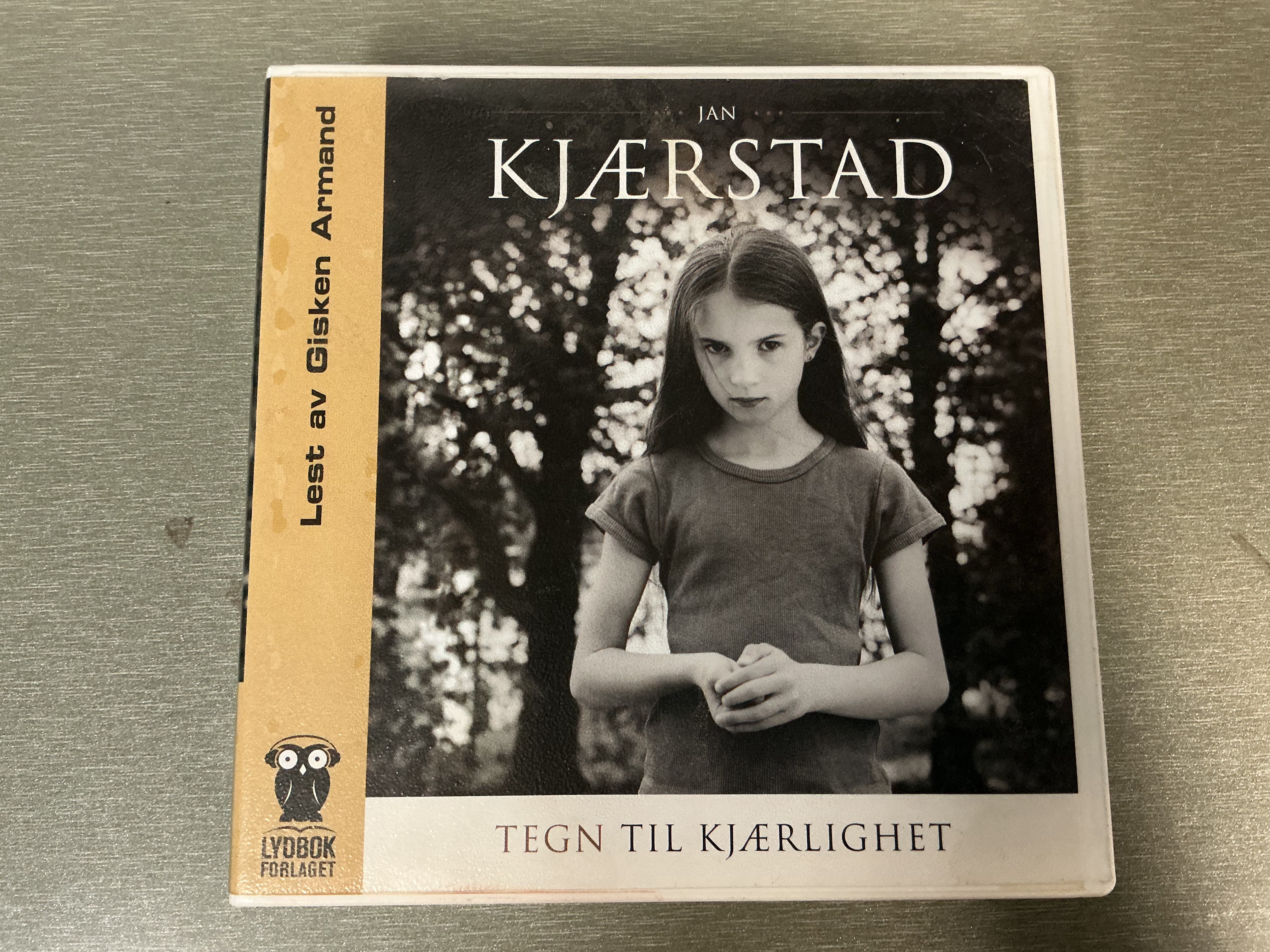Jan Kjærstad. Tegn til kjærlighet. 2002. Lydbok på CD.