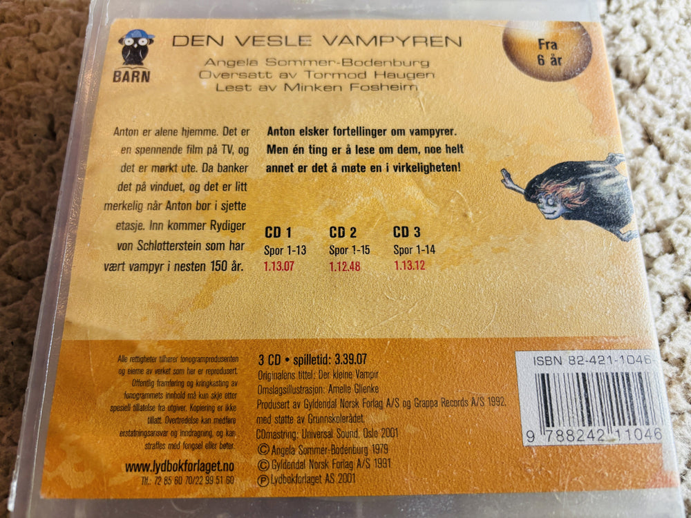 Angela Sommer-Bodenburg. 2006. Den vesle vampyren. Lydbok på CD (fra bibliotek, pene disker).