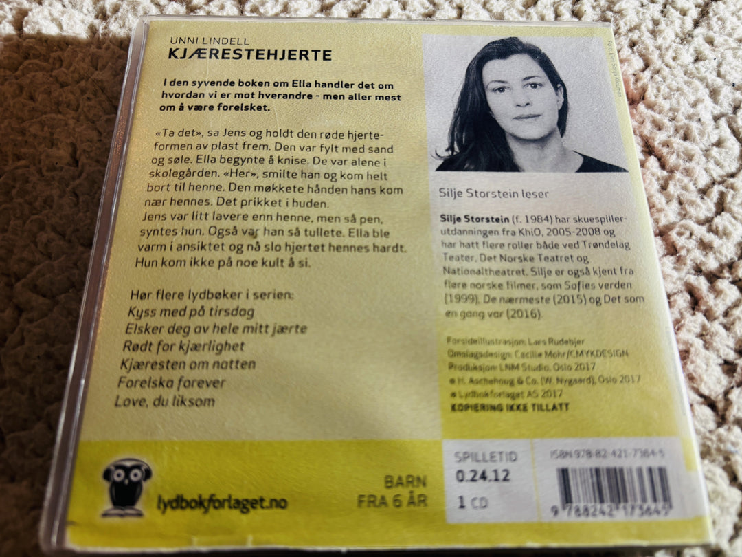 Unni Lindell. 2012. Kjærestehjerte. Lydbok på CD (fra bibliotek, pene disker).