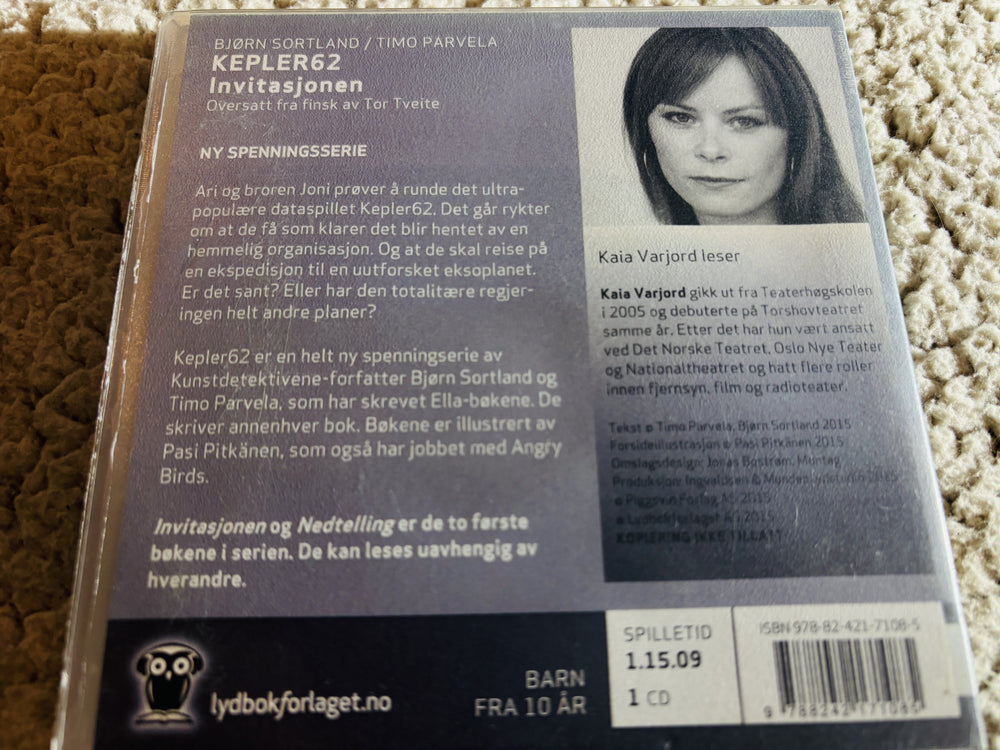 Bjørn Sortland & Timo Parvela. 2013. Kepler62: Invitasjonen. Lydbok på CD (fra bibliotek, pene disker).