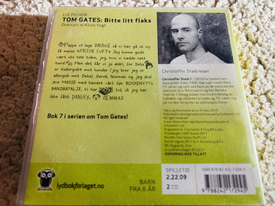 Bitte litt flaks, Liz Pichon (2015). Lydbok på CD (fra bibliotek, pene disker).
