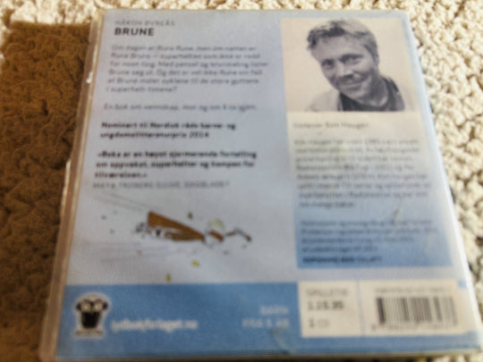Brune, Håkon Øvreås (2013). Lydbok på CD (fra bibliotek, pene disker).