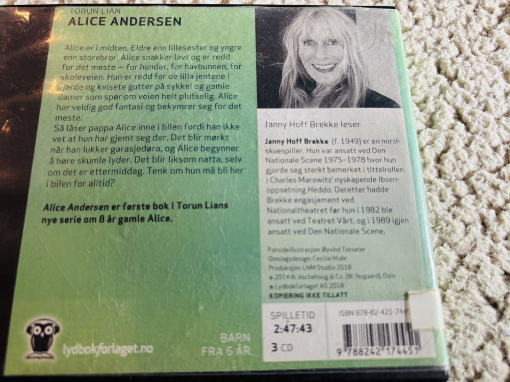 Torun Lian. 2014. Alice Andersen. Lydbok på CD (fra bibliotek, pene disker).
