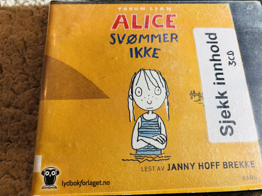 Torun Lian. 2015. Alice svømmer ikke. Lydbok på CD (fra bibliotek, pene disker).