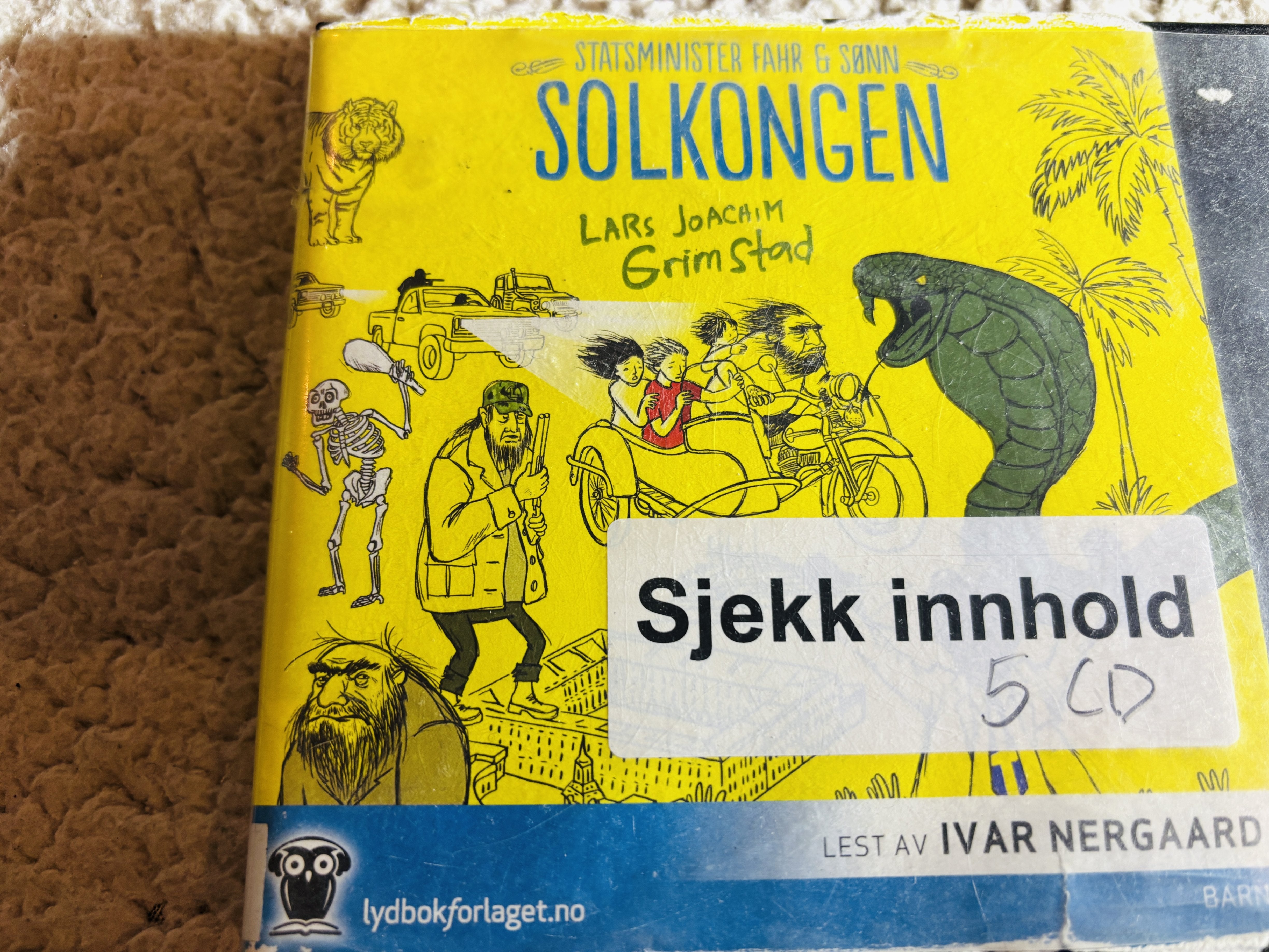 Lars Joachim Grimstad. 2014. Solkongen. Lydbok på CD (fra bibliotek, pene disker).