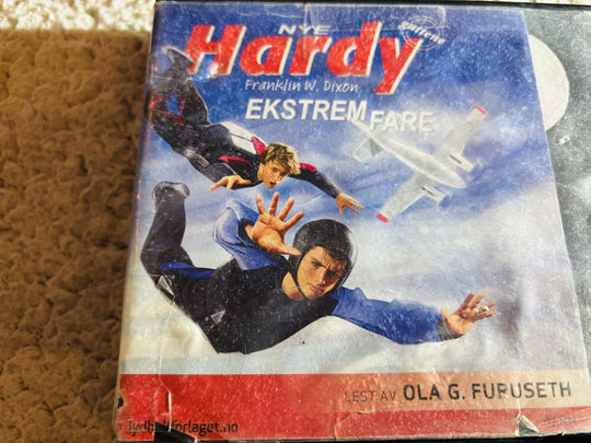 Franklin W. Dixon. 2008. Nye Hardy-guttene: Ekstrem fare. Lydbok på CD (fra bibliotek, pene disker).
