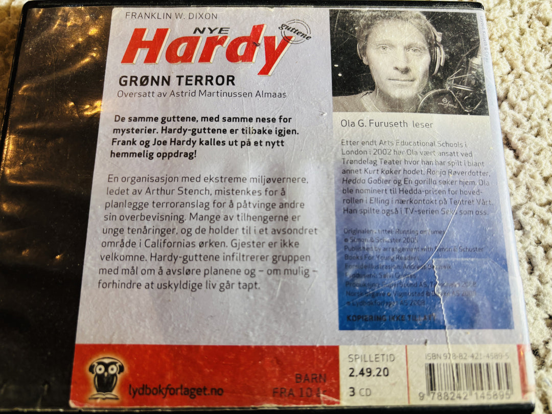 Franklin W. Dixon, 2011, Nye Hardy-guttene: Grønn terror. Lydbok på CD (fra bibliotek, pene disker).