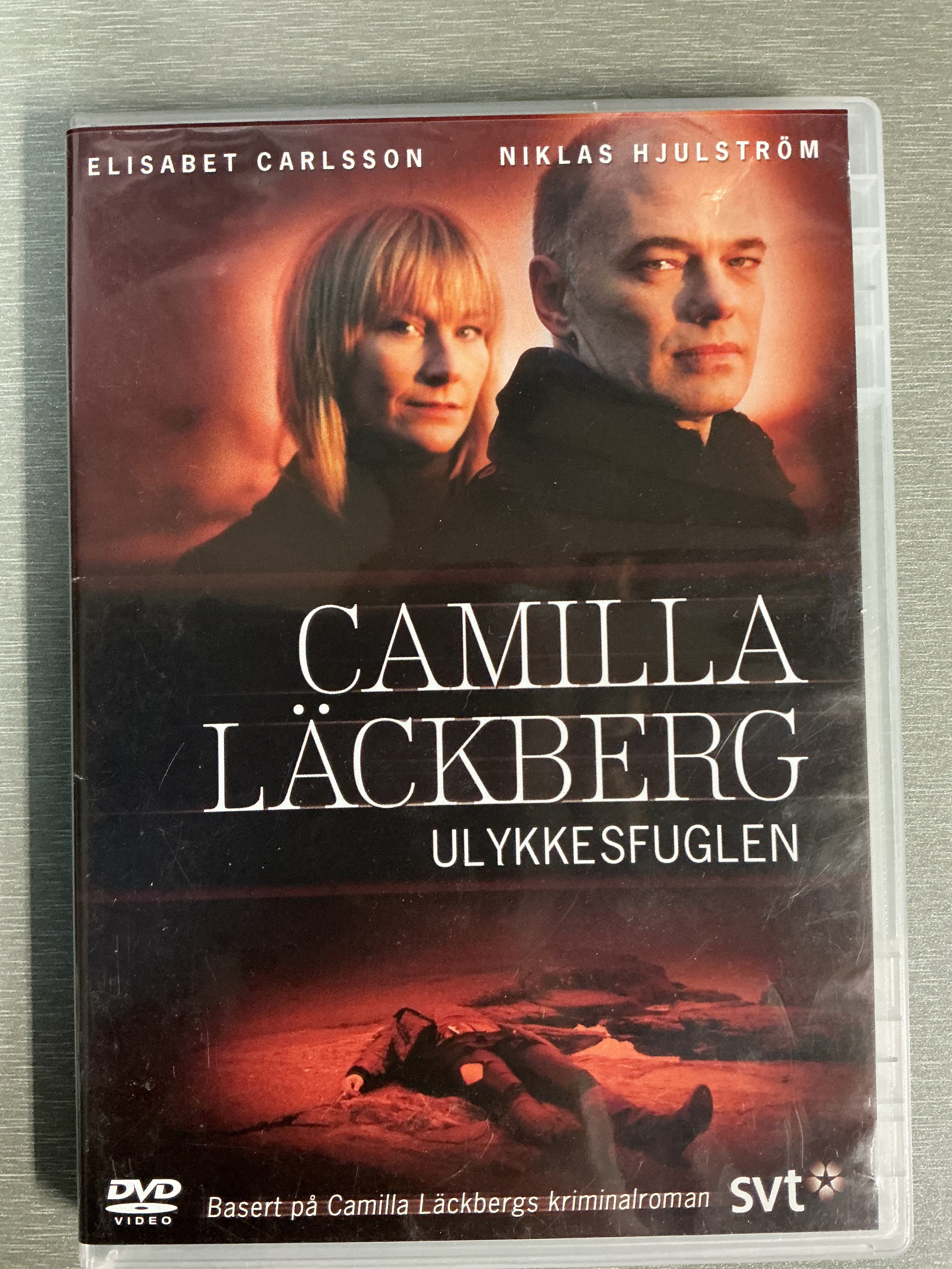 Camilla Läckberg: Ulykkesfuglen (2009). DVD.