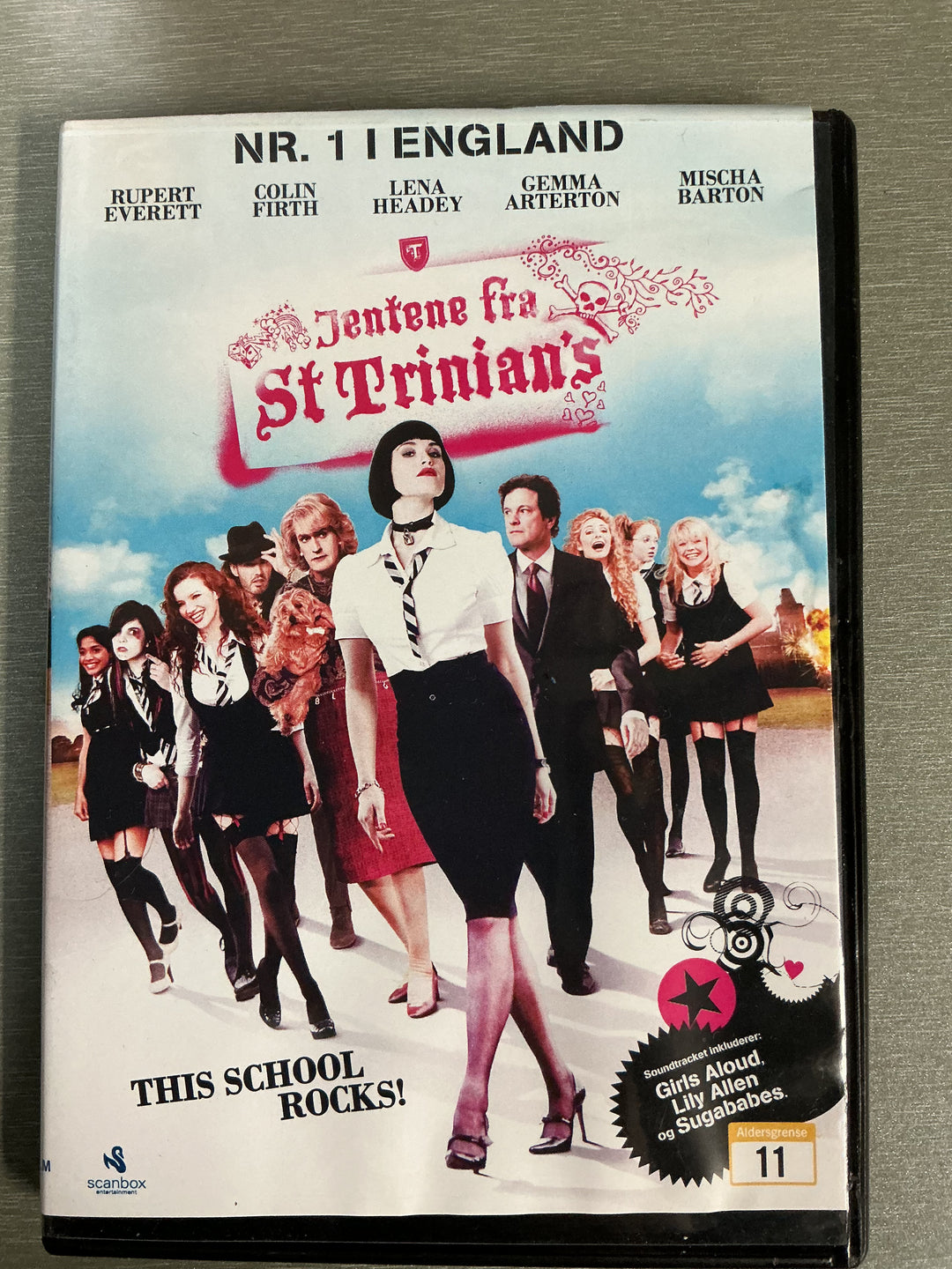 Jentene fra St. Trinian's. 2007. DVD.