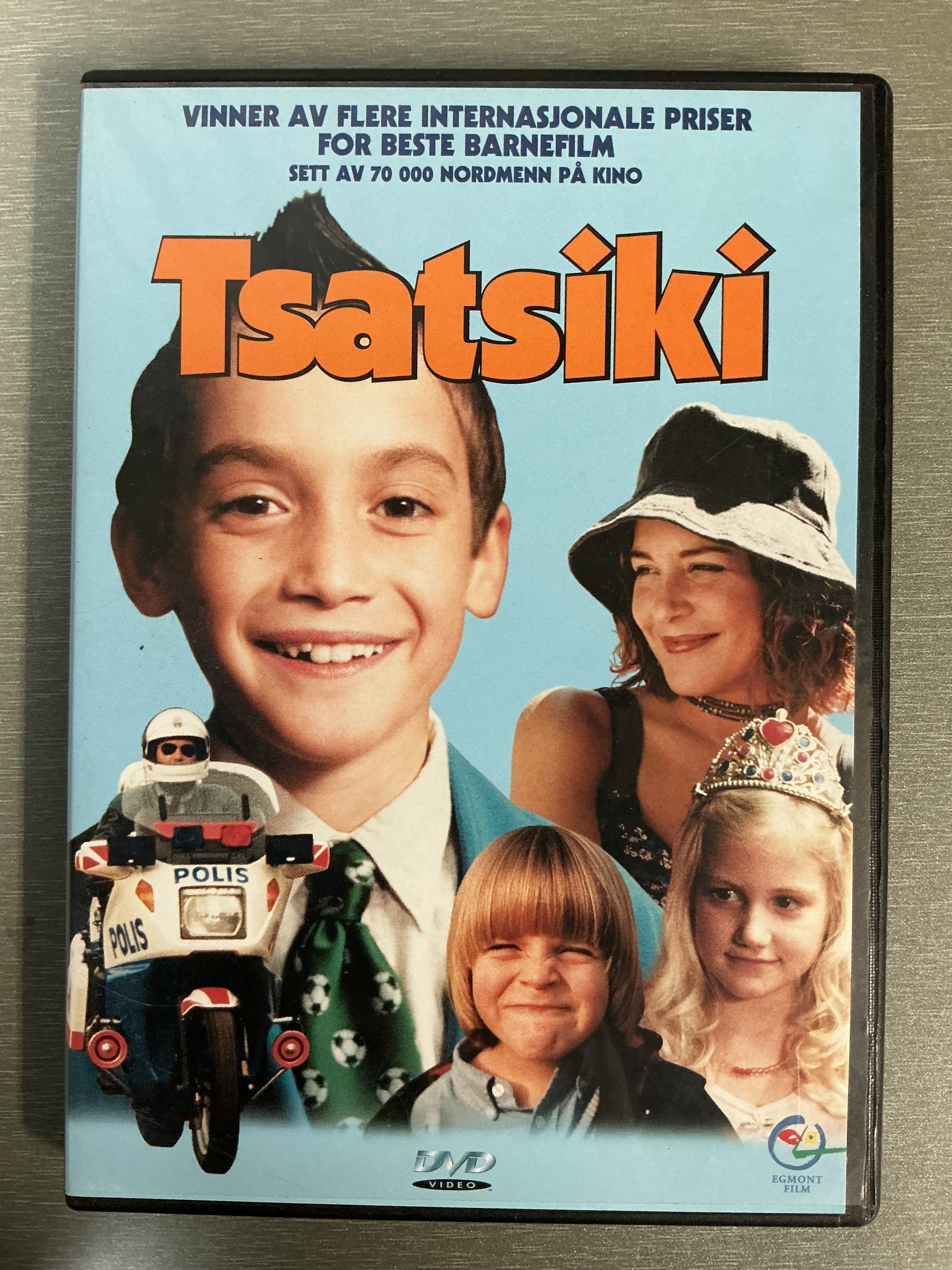 Tsatsiki (1999) . DVD.
