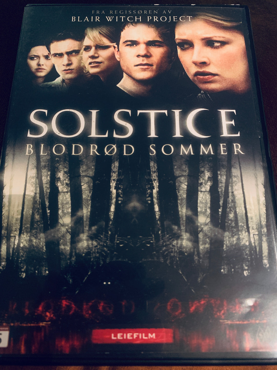 Solstice: Blodrød sommer (2008). DVD.