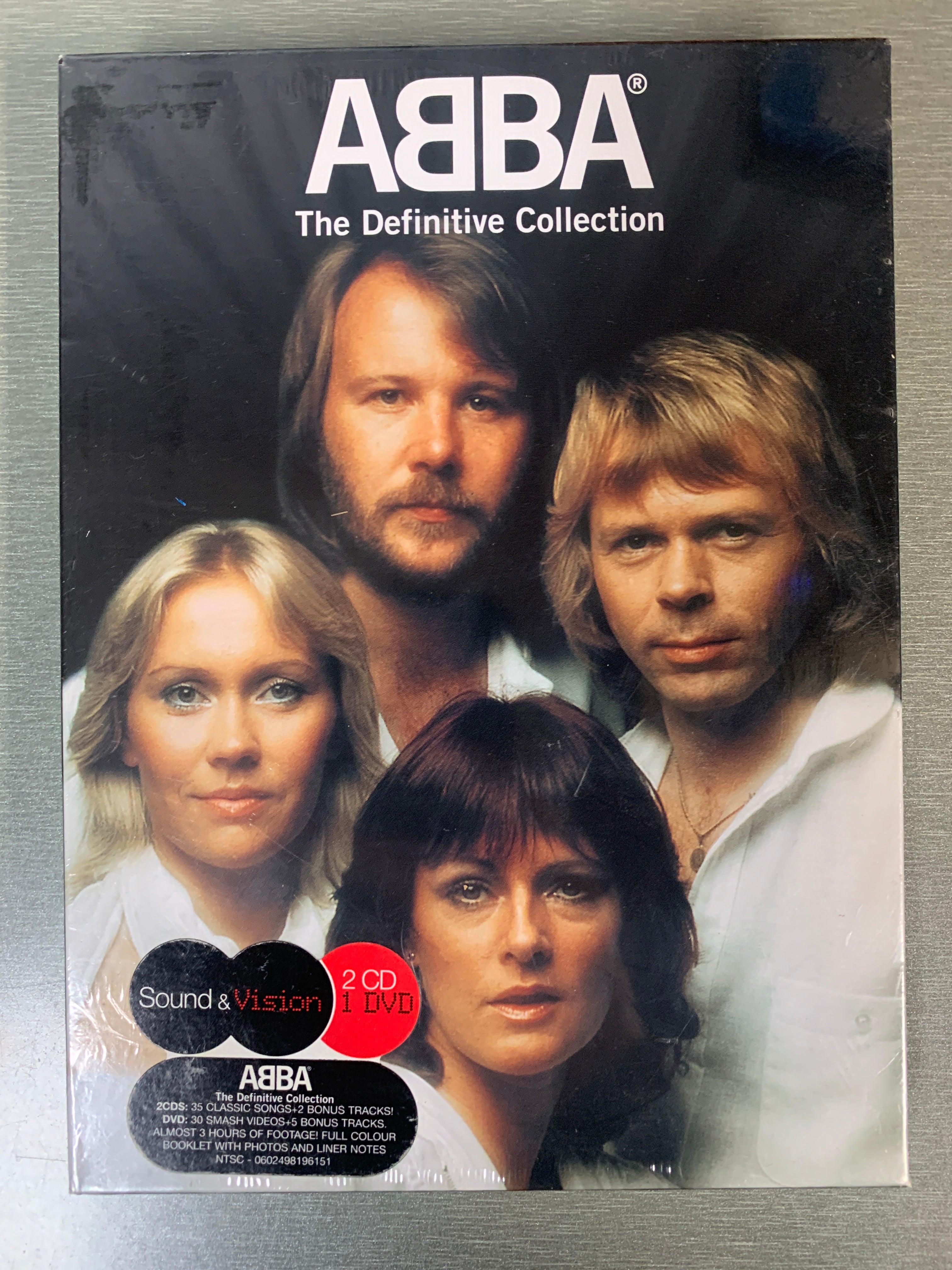 ABBA: The Definitive Collection. DVD/CD Box.